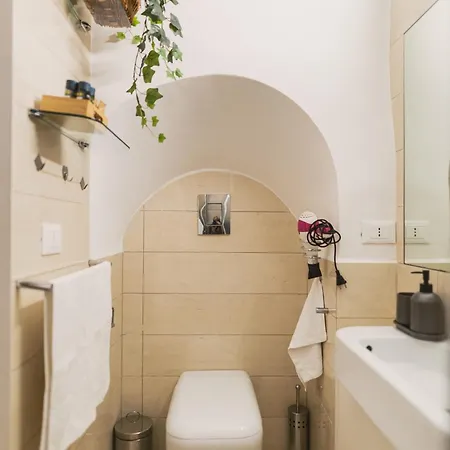 Rd House Centro بيت للعطل أوستوني